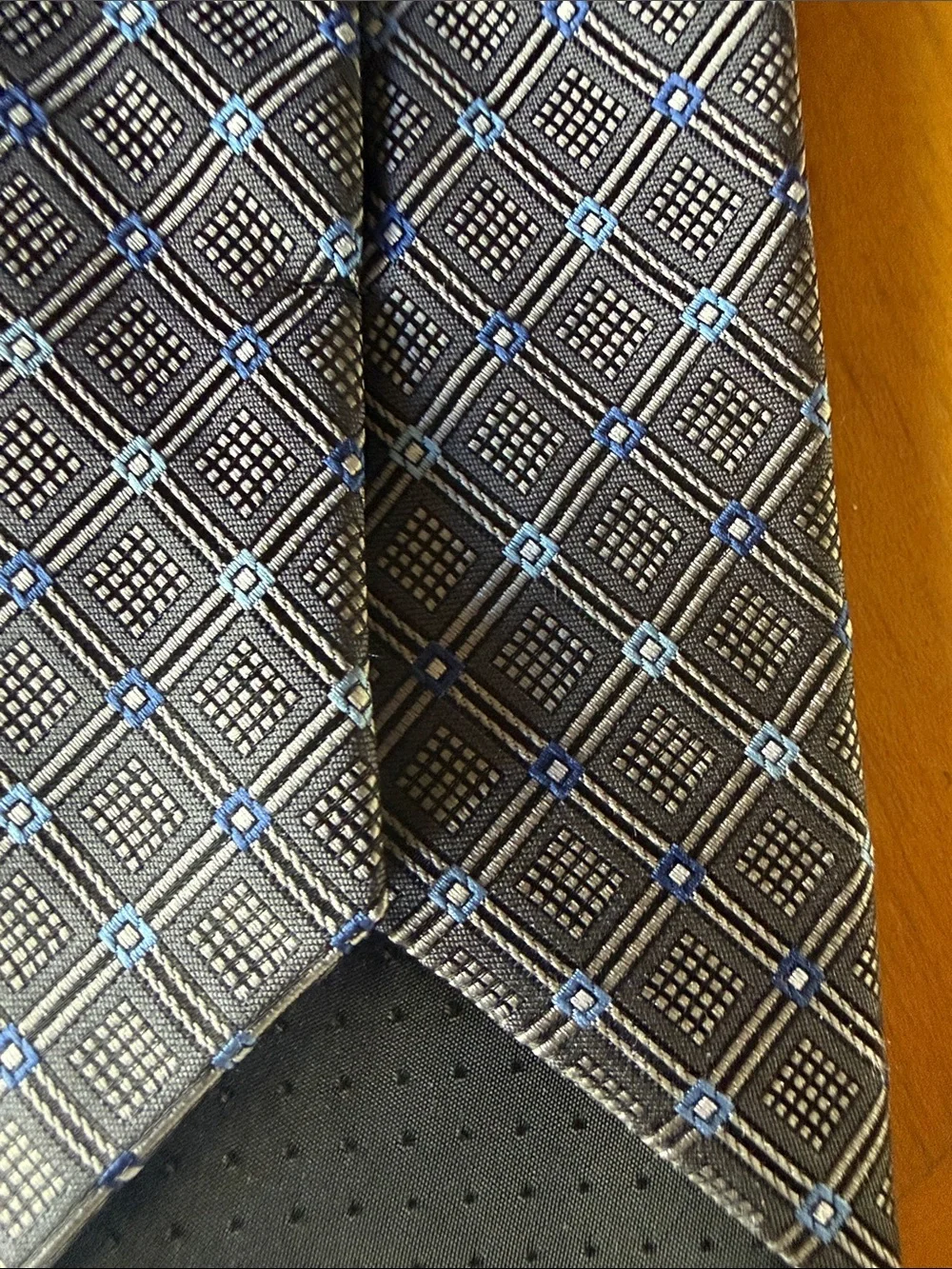 Mens Navy Tie with Light Blue Diamond Lattice Pattern
